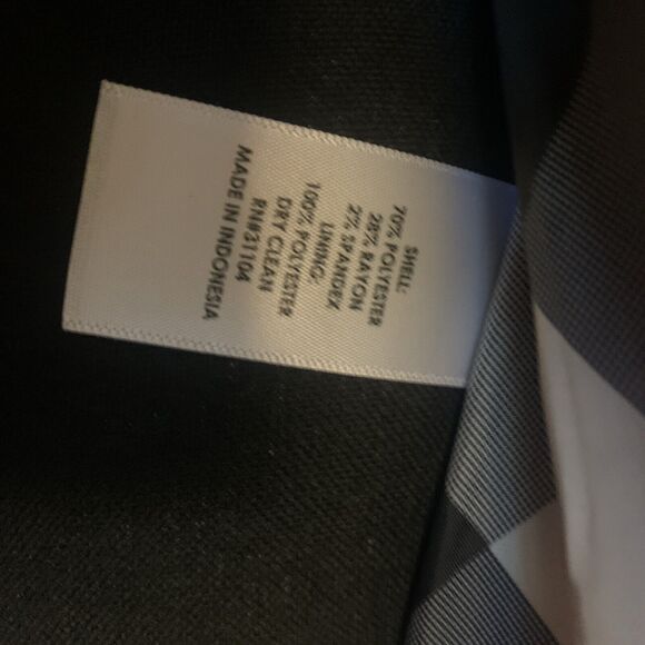 Crown And Ivy Womens Size Small Short Coat Red Buttons Pockets Black Plaid Liner - Picture 9 of 10